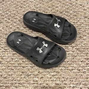 Under Armour Black Size 2 Slides